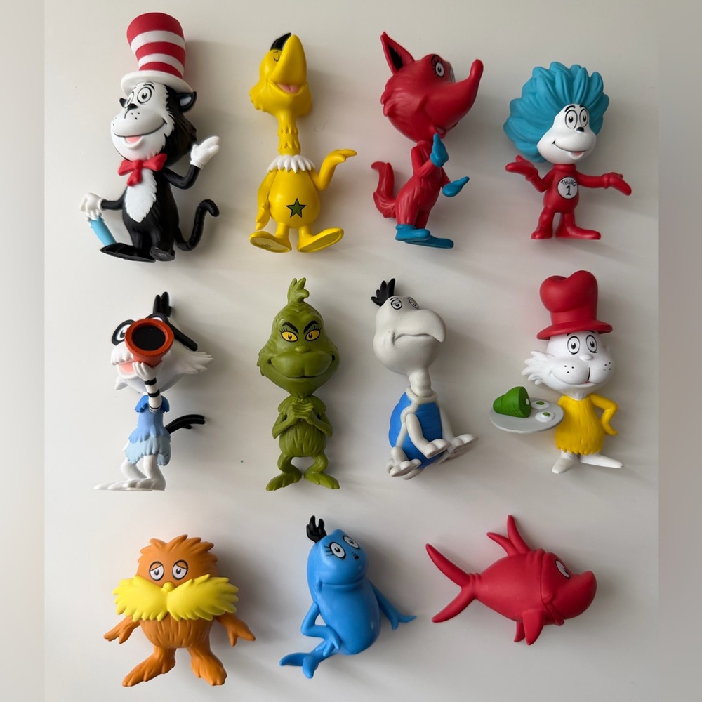 FUNKO Mystery Minis Dr. Seuss 11pc Figure Lot – Grinch, Lorax, Cat in the Hat